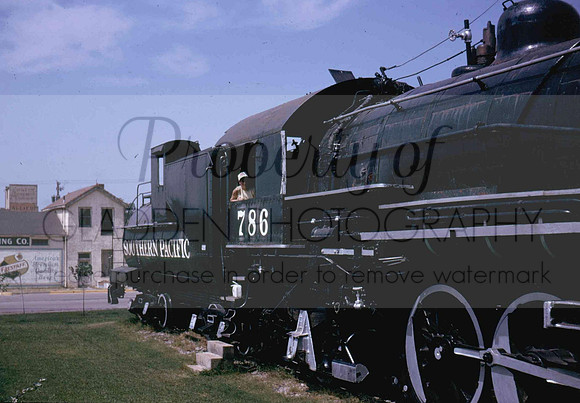 d152